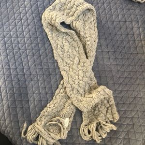 American Eagle knit scarf VGUC gray